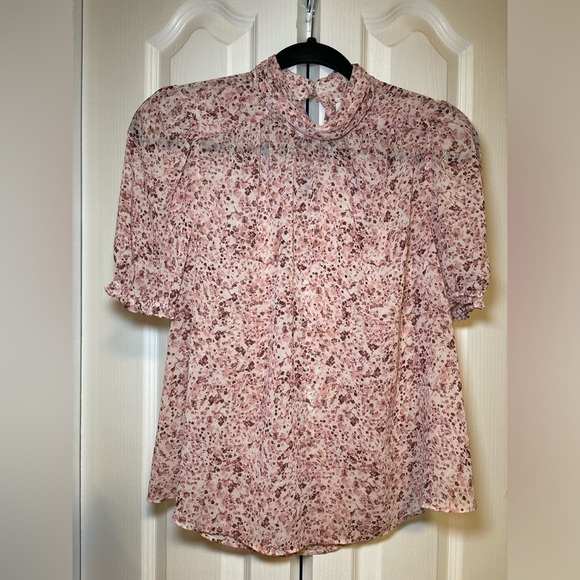 Ever New - Spring Casual Vintage-Inspired Pink Floral Blouse with High Neck - Picture 2 of 10